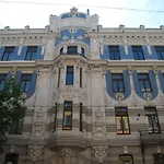 Apartman In Art Nouveau District