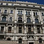 Apartmán In Art Nouveau District *