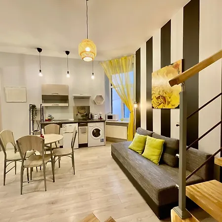 Appartement In Art Nouveau District Riga