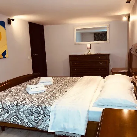 아파트 In Art Nouveau District